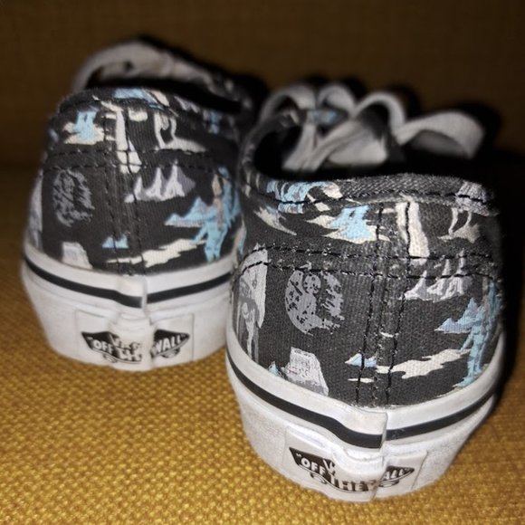 Star Wars Dark Side Planet Hoth Vans Size Youth 13.5 - Picture 2 of 9